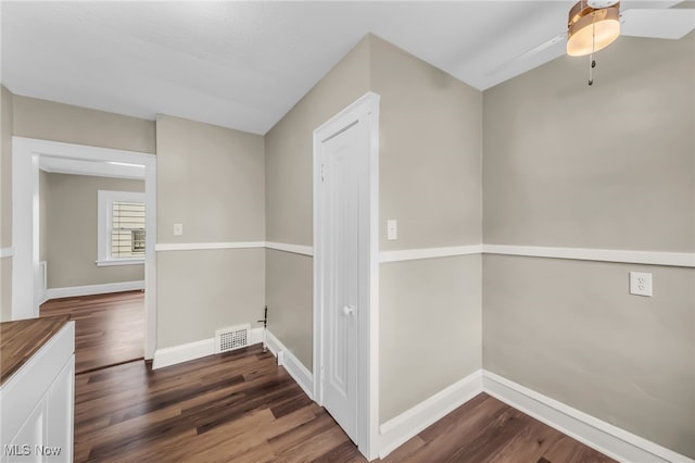 3528 Daleford Rd, Shaker Heights, OH 44120 - laundry room featuring wood finished floors, ceiling fan, and baseboards