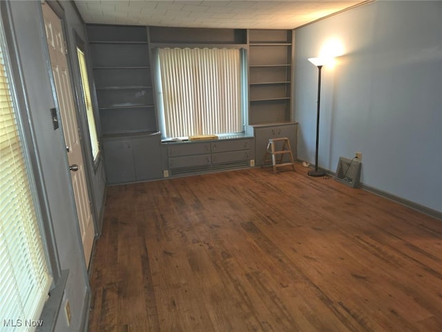 332 Stull Ave, Akron, OH 44312 - unfurnished room with hardwood / wood-style flooring and built in features