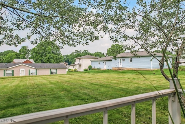 1270 S Lincoln Ave Unit A, Salem, OH 44460 - view of green lawn
