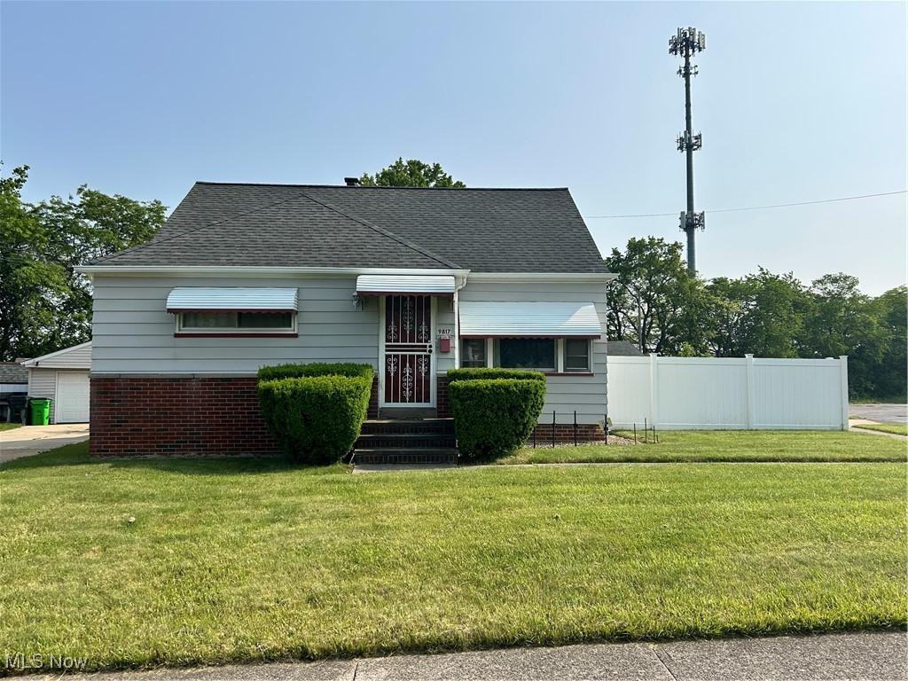 9817 David Rd, Garfield Heights, OH 44125 - photo 1