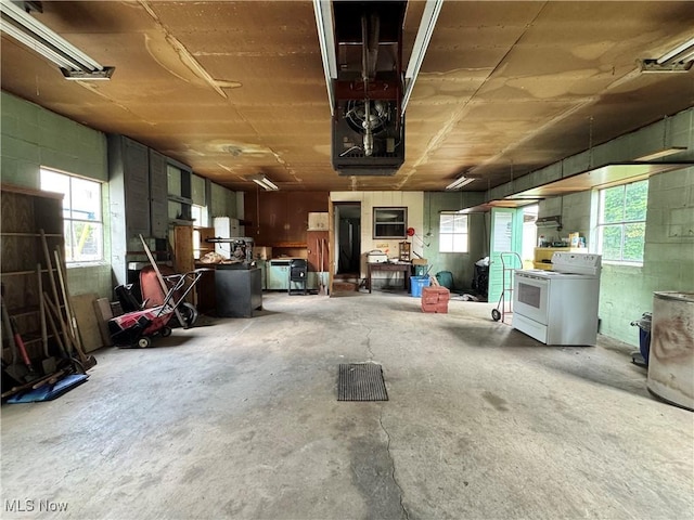 99 W Martin St, East Palestine, OH 44413 - garage featuring concrete block wall