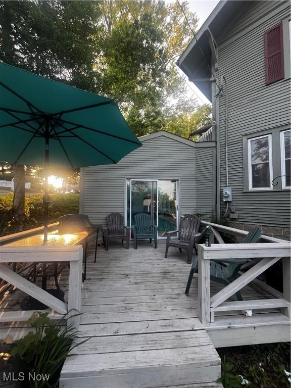 803 N 7th St, Cambridge, OH 43725 - view of deck
