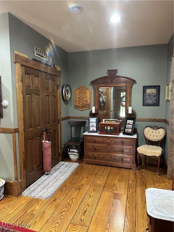 51001 Run Rd, Beallsville, OH 43716 - bathroom featuring wood finished floors