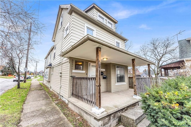 4611 W 41st St, Cleveland, OH 44109 - traditional style home with covered porch