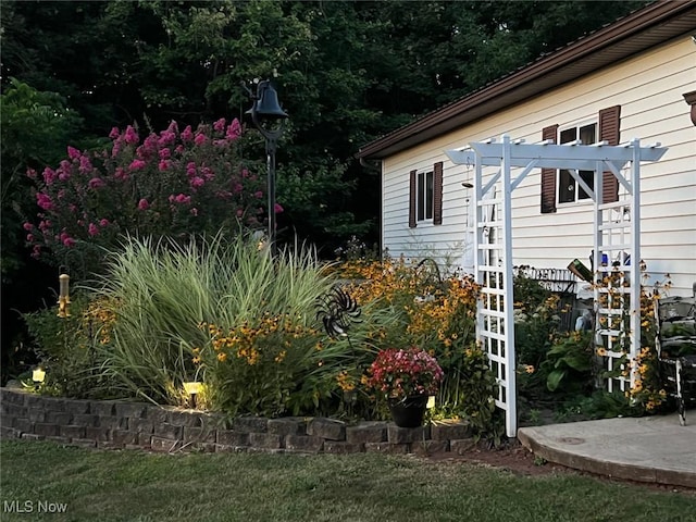 130 Maze Rd, Belpre, OH 45714 - view of yard with a pergola