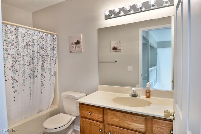 100 Turnberry Ct NE, Warren, OH 44484 - full bathroom featuring vanity, toilet, and shower / bathtub combination with curtain