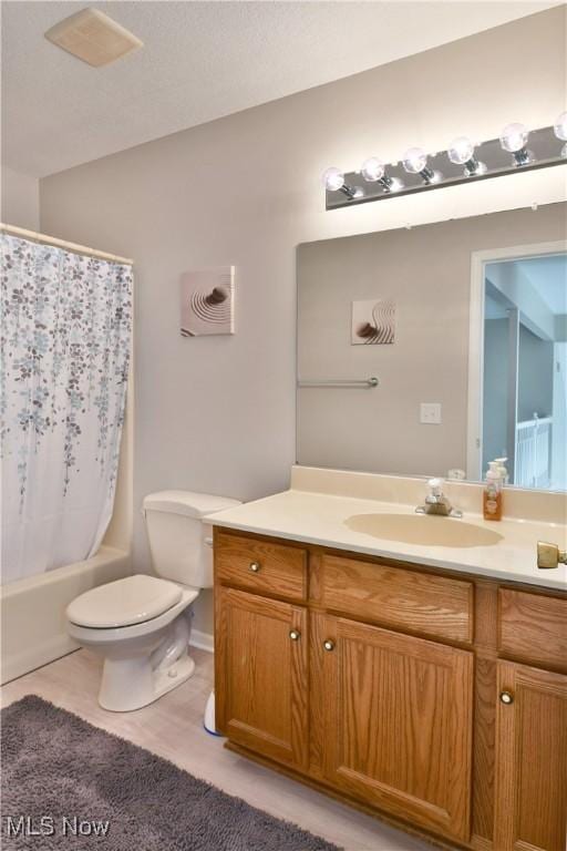 100 Turnberry Ct NE, Warren, OH 44484 - full bathroom featuring toilet, vanity, and shower / bath combination with curtain