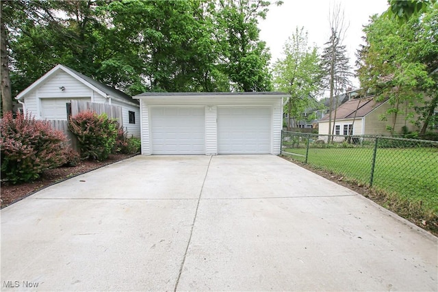 2577 Idlewood Rd, Cleveland Heights, OH 44118 - view of detached garage