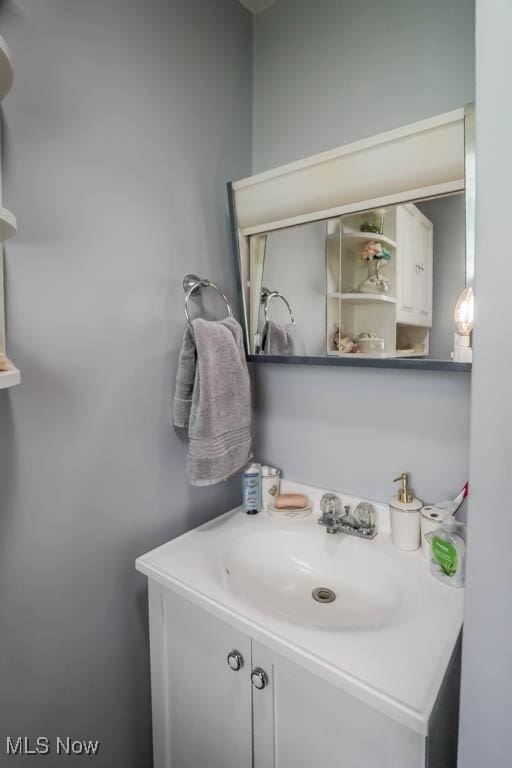 5920 Renninger Rd, New Franklin, OH 44319 - bathroom with vanity
