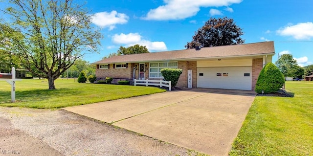 5168 Willow Dr NW, Malvern, OH 44644 - photo 1