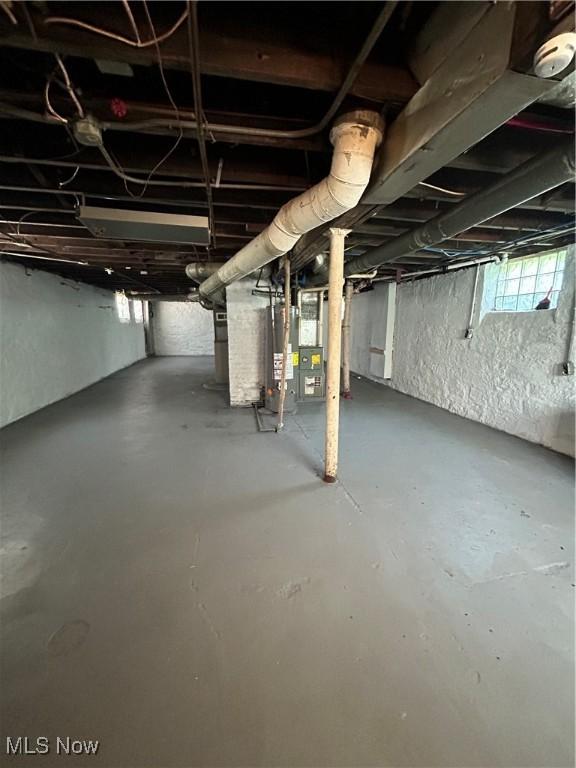 9004 Yale Ave, Cleveland, OH 44108 - photo 30