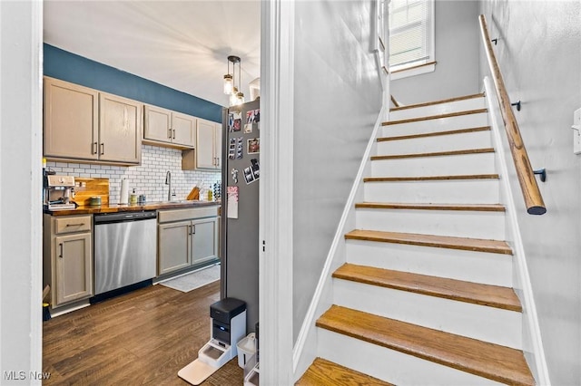 1521 Lincoln Ave, Lakewood, OH 44107 - photo 26