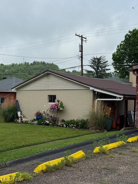 310 W Main St, Newcomerstown, OH 43832 - photo 5