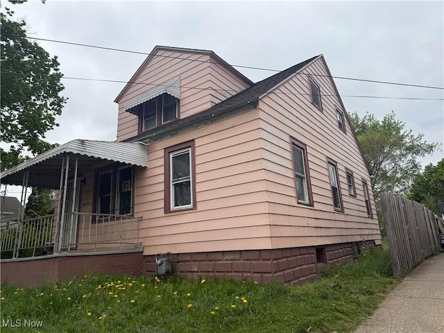4678 E 147th St, Cleveland, OH 44128 - view of side of property