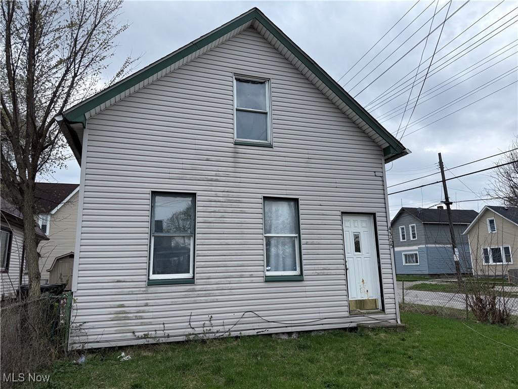 4325 Trent Ave, Cleveland, OH 44109 - photo 2