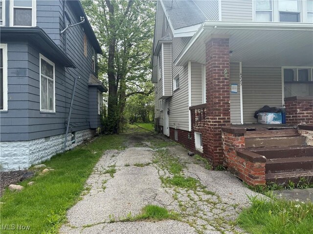 4225 E 128th St, Cleveland, OH 44105 - photo 3