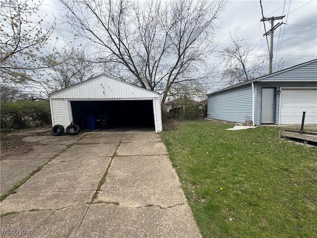 4154 E 153rd St, Cleveland, OH 44128 - view of detached garage