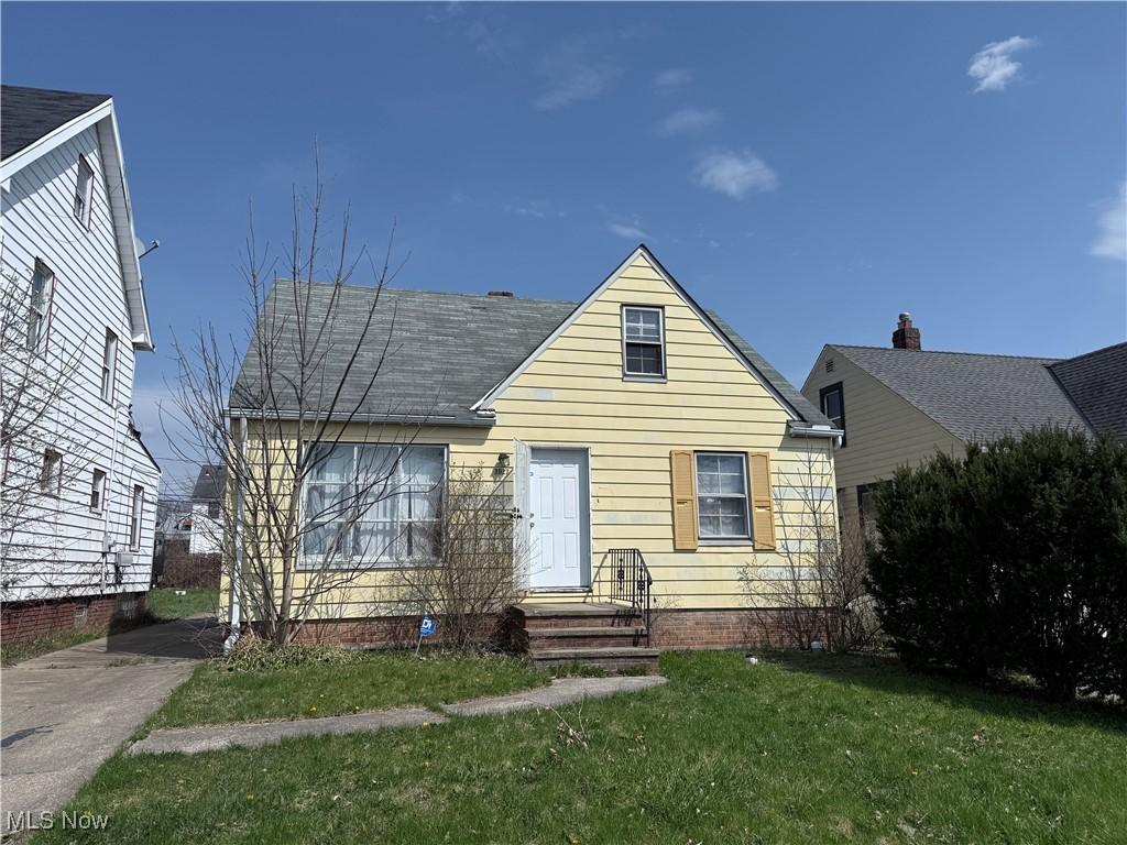 3927 E 153rd St, Cleveland, OH 44128 - photo 1