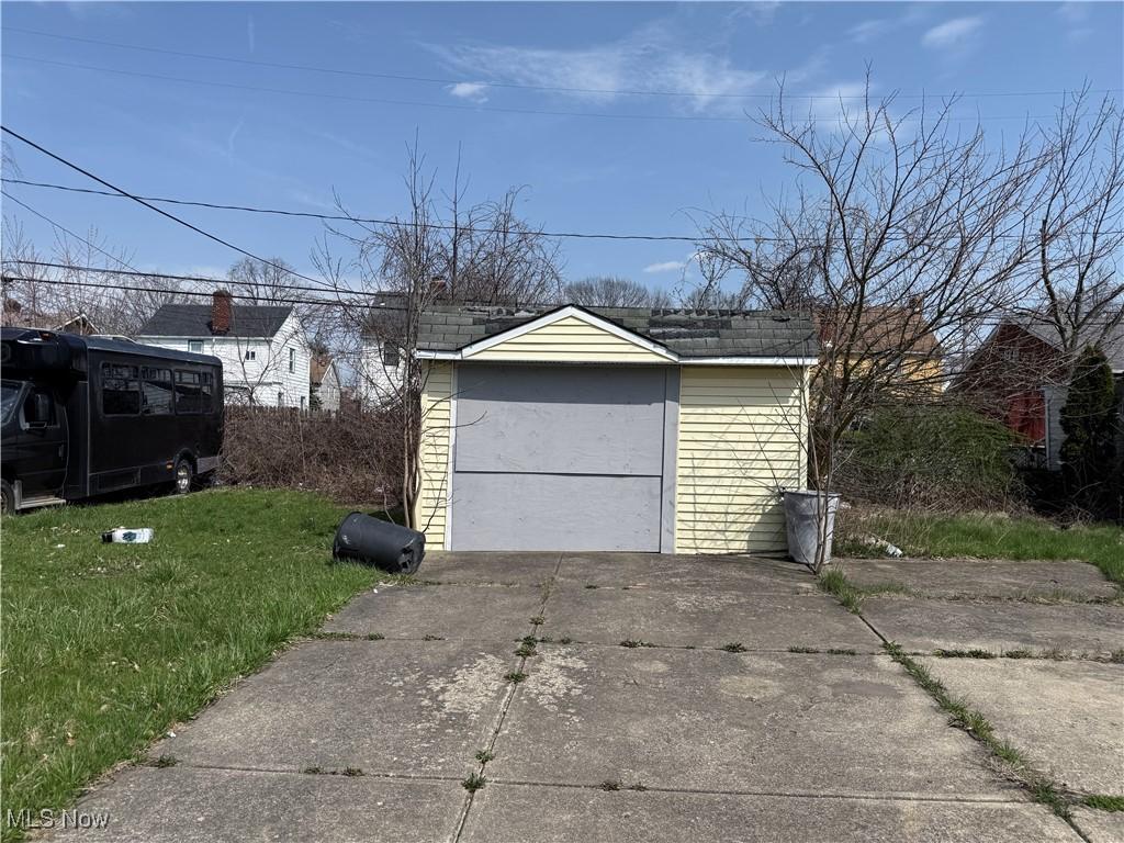 3927 E 153rd St, Cleveland, OH 44128 - photo 3