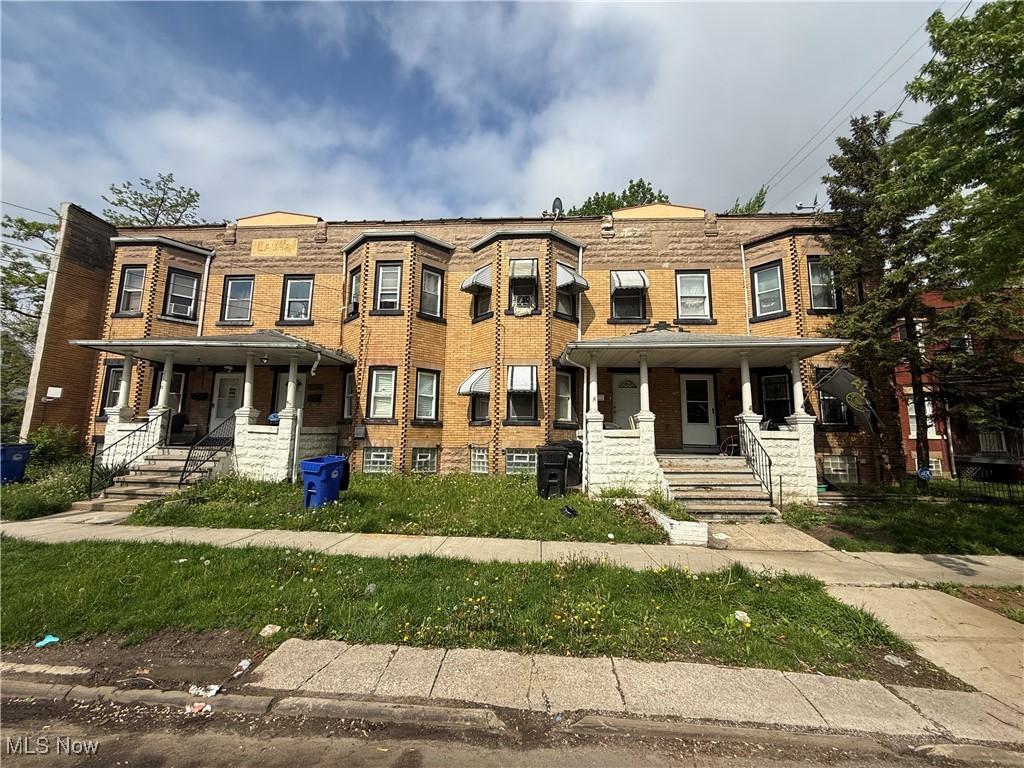 2110 W 98th St, Cleveland, OH 44102 - multi unit property with a porch