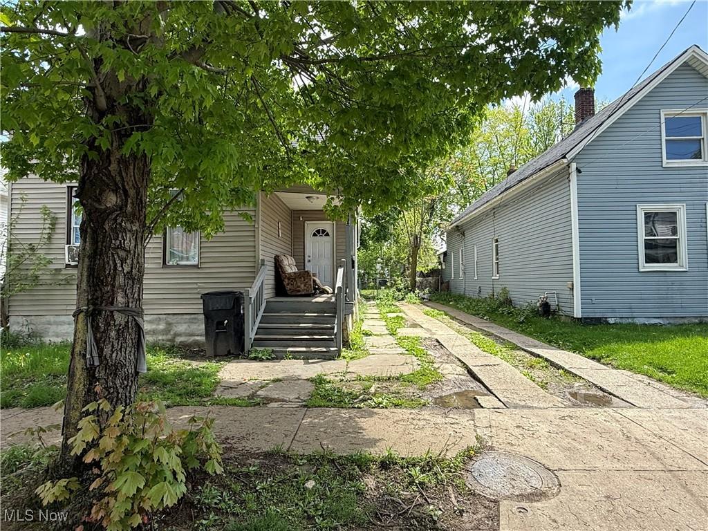 3283 W 54th St, Cleveland, OH 44102 - photo 4
