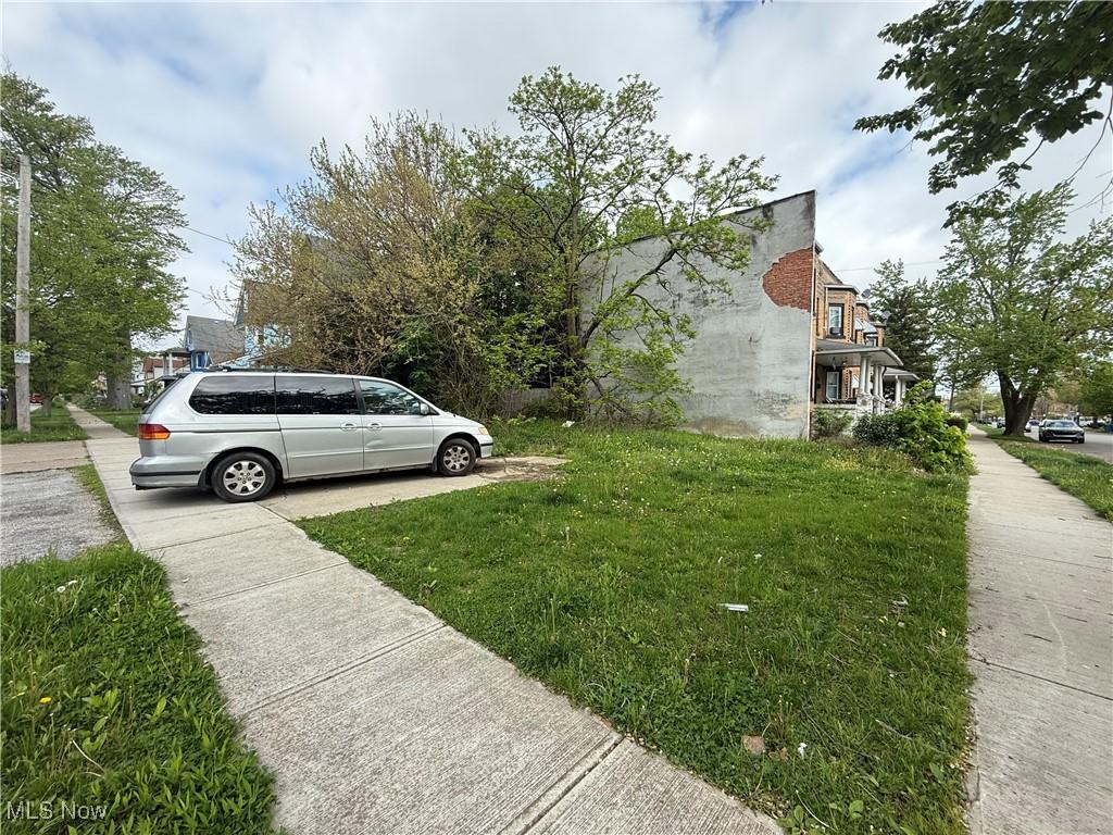 2104 W 98th St, Cleveland, OH 44102 - photo 4