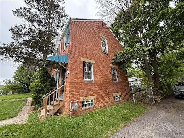 17519 Throckley Ave, Cleveland, OH 44128 - photo 3