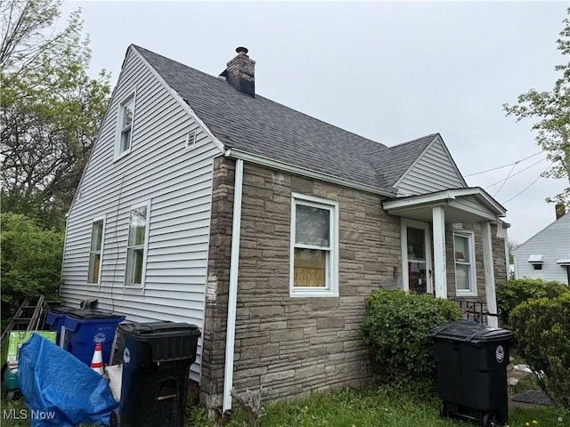 17213 Lotus Dr, Cleveland, OH 44128 - photo 2