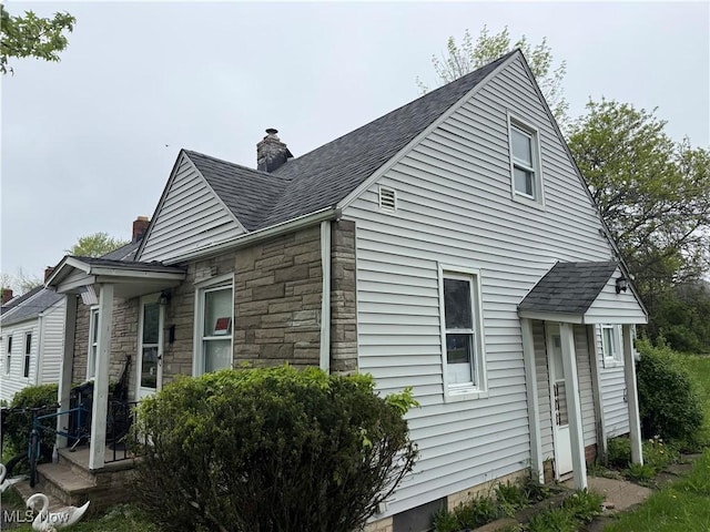 17213 Lotus Dr, Cleveland, OH 44128 - photo 3
