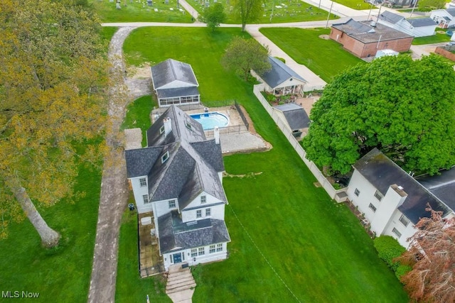 490 N Main St, Magnolia, OH 44643 - aerial view of a pool