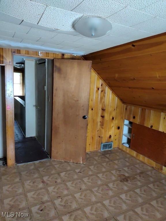 16814 Wayne Dr, Cleveland, OH 44128 - photo 11