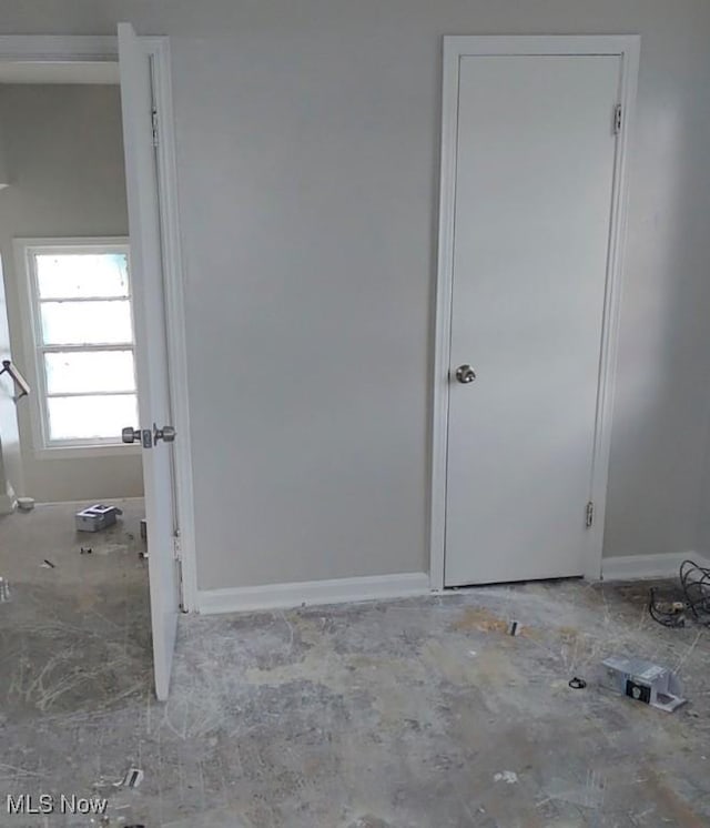 16109 Delrey Ave, Cleveland, OH 44128 - unfurnished room featuring baseboards