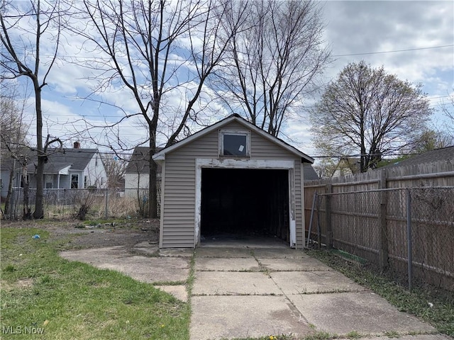 15002 Kingsford Ave, Cleveland, OH 44128 - detached garage with concrete driveway
