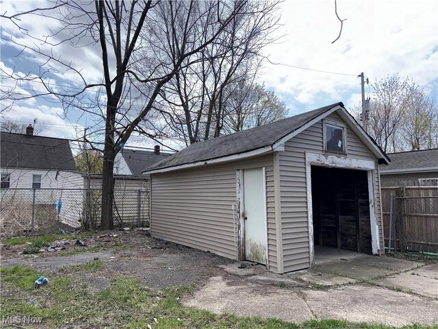 15002 Kingsford Ave, Cleveland, OH 44128 - view of detached garage