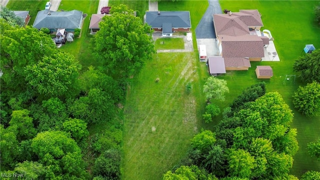 525 Cynthia Dr, Campbell, OH 44405 - drone / aerial view
