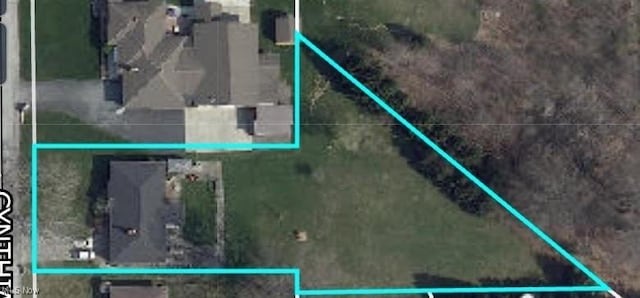 525 Cynthia Dr, Campbell, OH 44405 - aerial overview of property's location with property parcel outlined