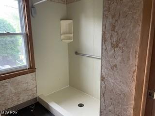 200 Stewart Ave NW, Massillon, OH 44646 - bathroom with a shower stall
