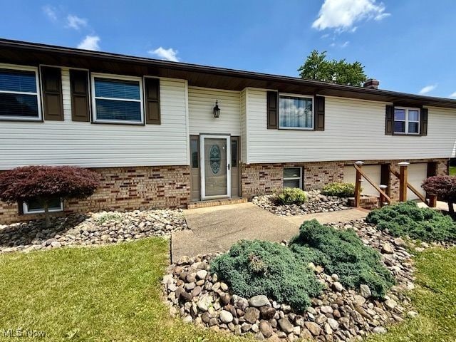 47 Walker Manor Cir, Colliers, WV 26035 - photo 1