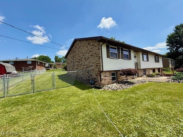 47 Walker Manor Cir, Colliers, WV 26035 - photo 4