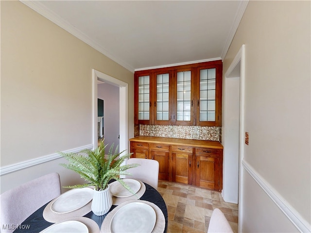 18515 Lomond Blvd, Shaker Heights, OH 44122 - dining space with ornamental molding