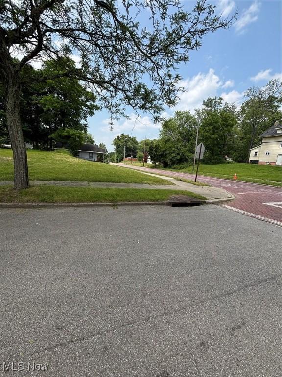 792 Aberdeen St, Akron, OH 44310 - photo 2