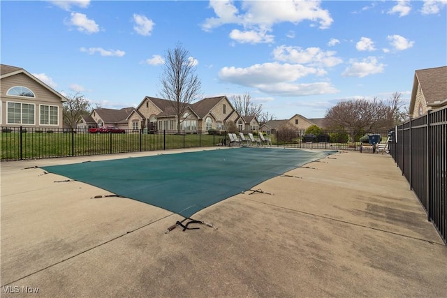 4004 Coventry Ln, Huron, OH 44839 - community pool with a residential view and a patio
