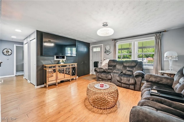 245 N Rd, Niles, OH 44446 - living area featuring wood finished floors and baseboards