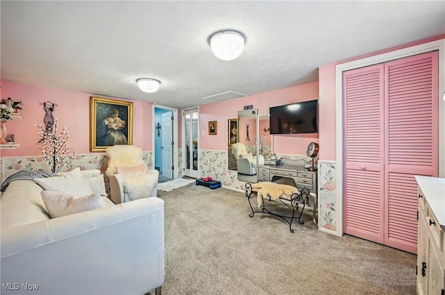 245 N Rd, Niles, OH 44446 - view of carpeted living area