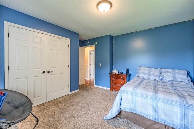 8921 Auburn Rd, Chardon, OH 44024 - carpeted bedroom featuring a closet and baseboards