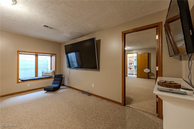8921 Auburn Rd, Chardon, OH 44024 - carpeted empty room with a textured ceiling and baseboards