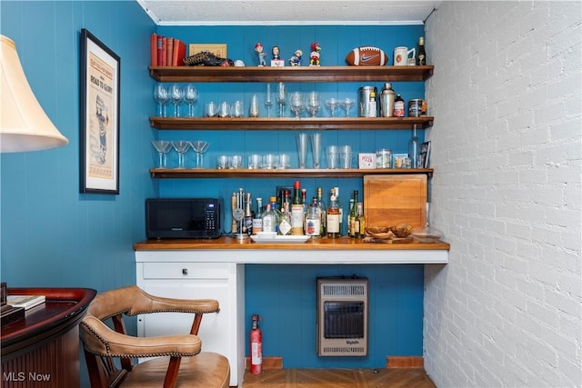 3280 Glencairn Rd, Shaker Heights, OH 44122 - indoor dry bar with heating unit and black microwave