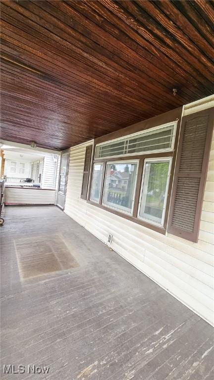 10612 Linnet Ave, Cleveland, OH 44111 - view of porch