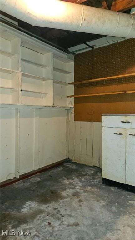 10612 Linnet Ave, Cleveland, OH 44111 - view of below grade area