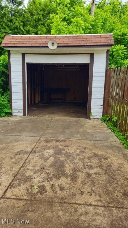 10612 Linnet Ave, Cleveland, OH 44111 - detached garage with concrete driveway